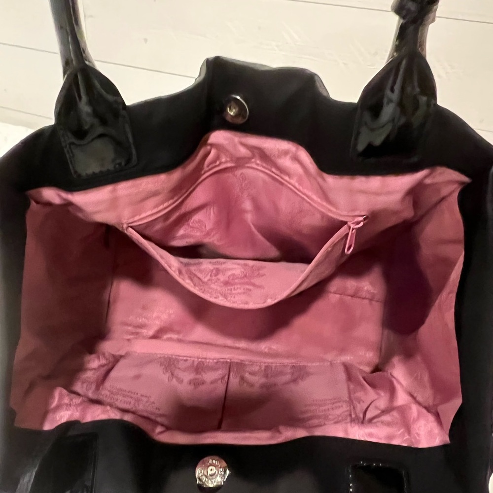 My Flat In London Queen Bee Handbag - Picture 5 of 8